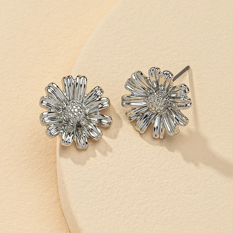 Alloy Flower Daisy Earrings Set - European and American Style Fashion Accessories