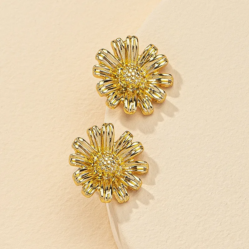 Alloy Flower Daisy Earrings Set - European and American Style Fashion Accessories