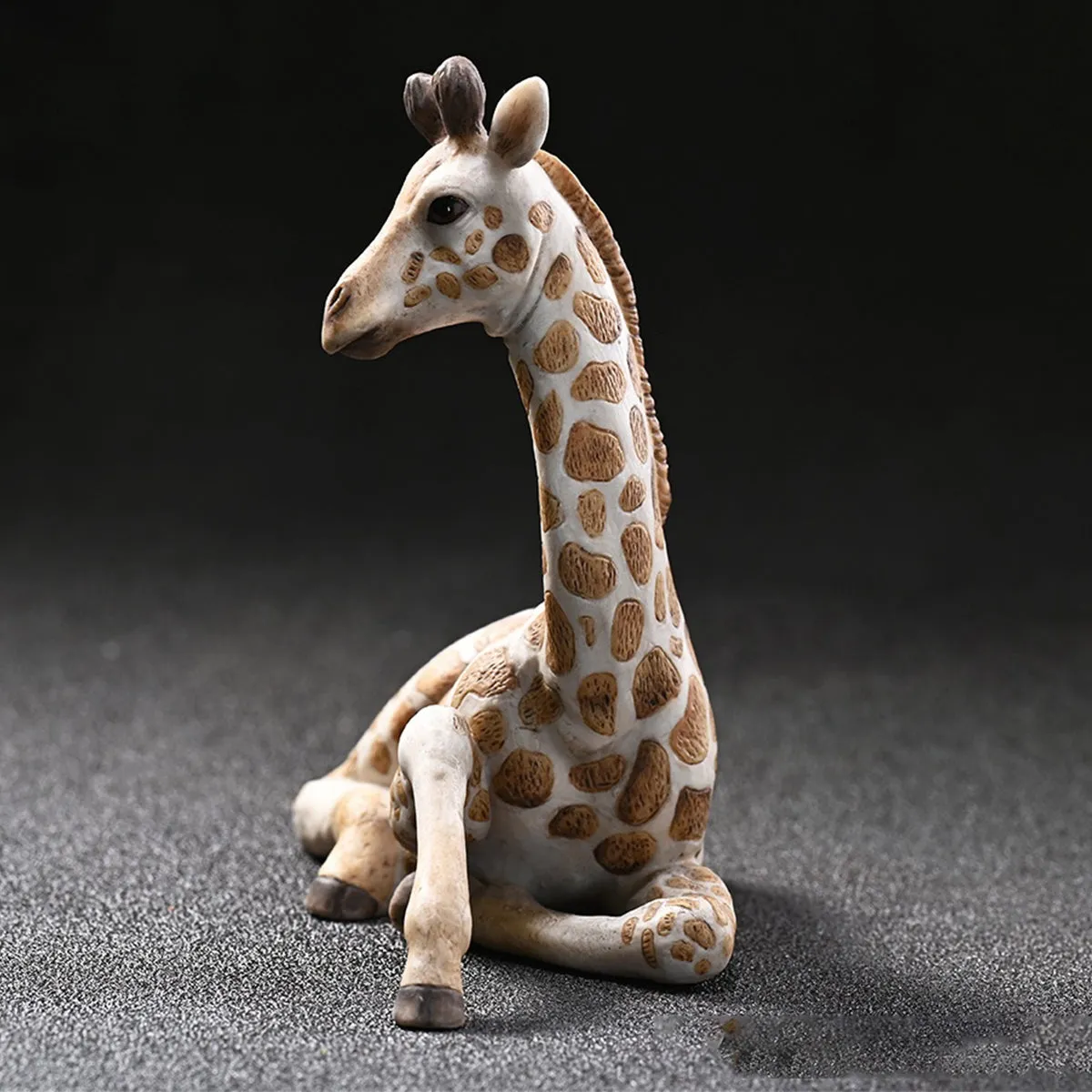 HiPlay HEADCREST, Giraffe, Height 11cm Animal Figurine