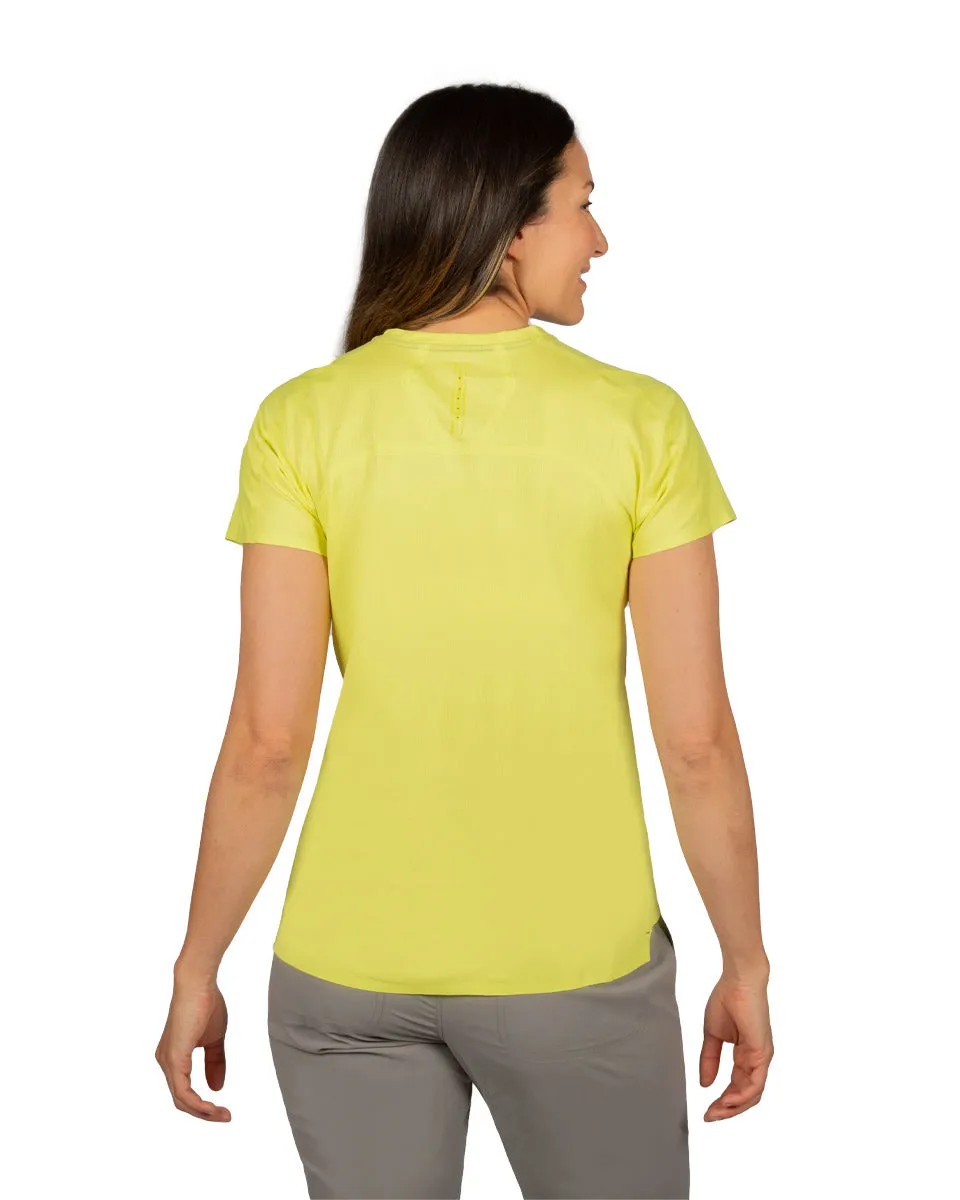 Women's Feathers Short Sleeve Tech-T