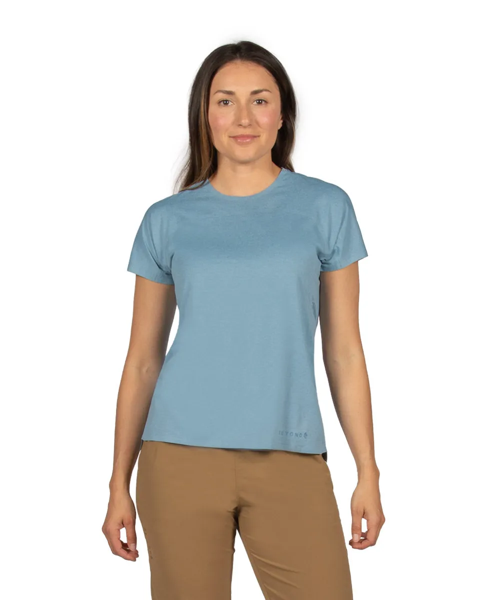 Women's Feathers Short Sleeve Tech-T